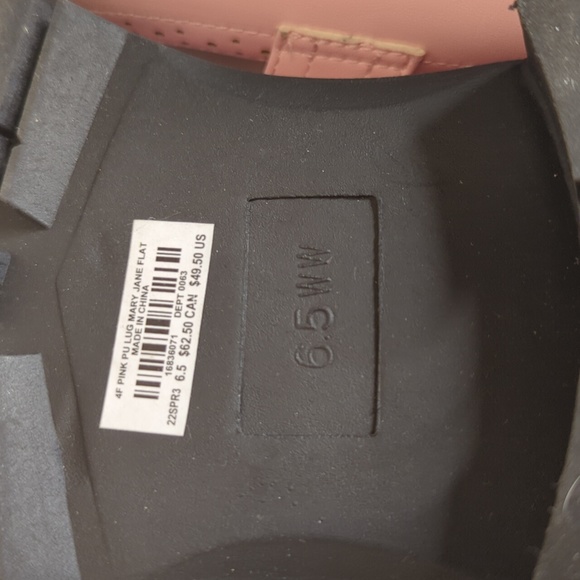 Torrid Women's Size 6.5WW Pink PU Lug Sole Mary Jane Flats Extra Wide - Picture 6 of 9